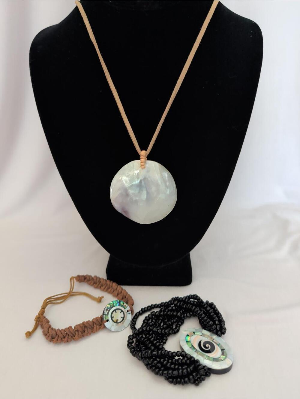 Boho Set of 3 Handcrafted in Hawaii Mother of Pearl/Abalone2 Bracelet 1 Necklace